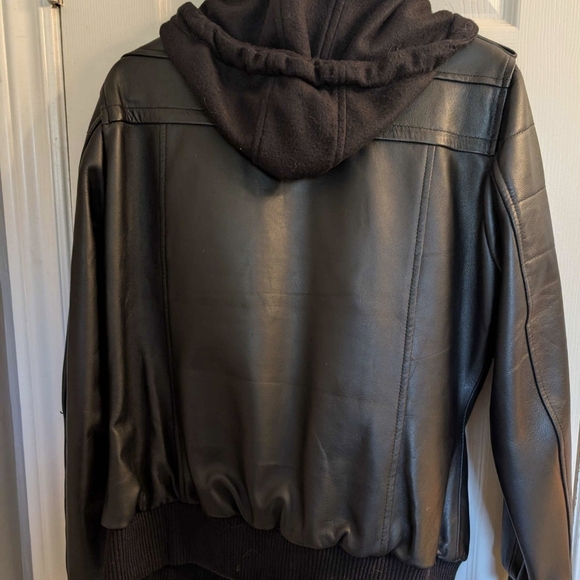 Men's Black Leather Jacket - Picture 4 of 4